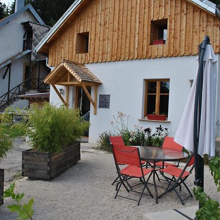 Gite Du Fourperet-Parc Naturel Du Haut-Jura Longevilles-Mont-dʼOr Eksteriør billede